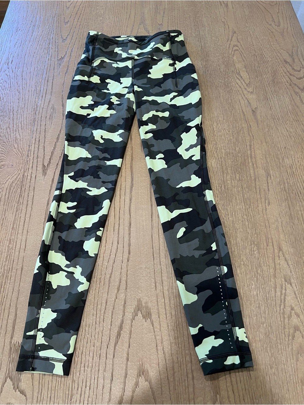 Lululemon Camo leggings - size 4
